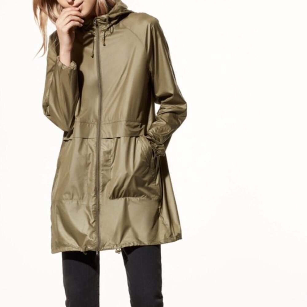 Aritzia TNA SaWatch Hood Rain Jacket Lightweight Zip Pocket Packable Windbreak M